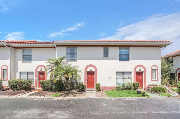 1612 SANDY POINT SQ #56, Orlando, FL 32807