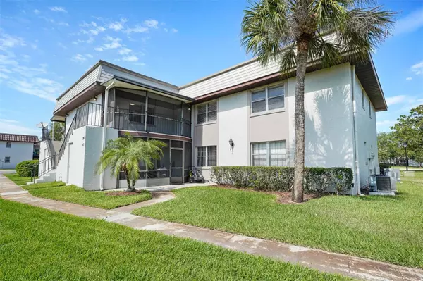 24 WINDTREE LN #204, Winter Garden, FL 34787