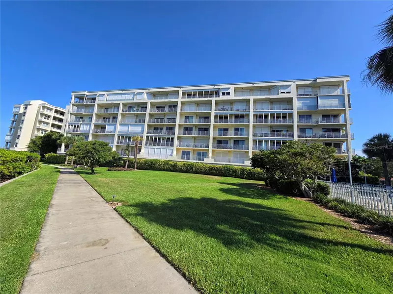 7882 SAILBOAT KEY BLVD S #201, South Pasadena, FL 33707