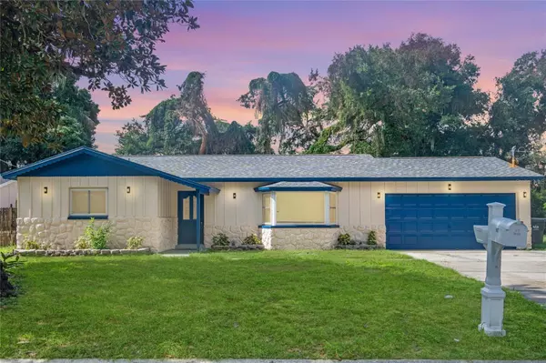 907 WOODLAND TER,  Brandon,  FL 33511