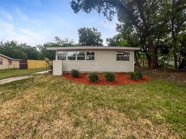 13 N CHRISTIANA AVE, Apopka, FL 32703