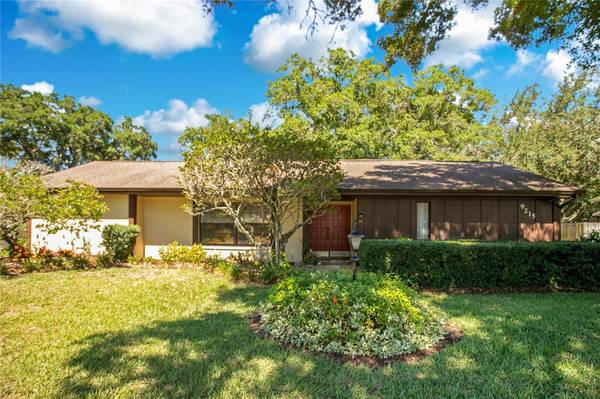9215 KNIGHTS BRANCH ST, Temple Terrace, FL 33637