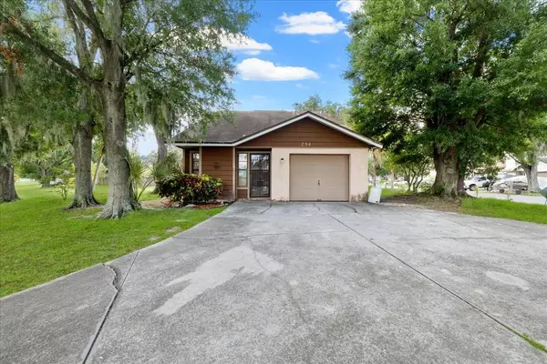 254 LAKE THOMAS DR, Winter Haven, FL 33880