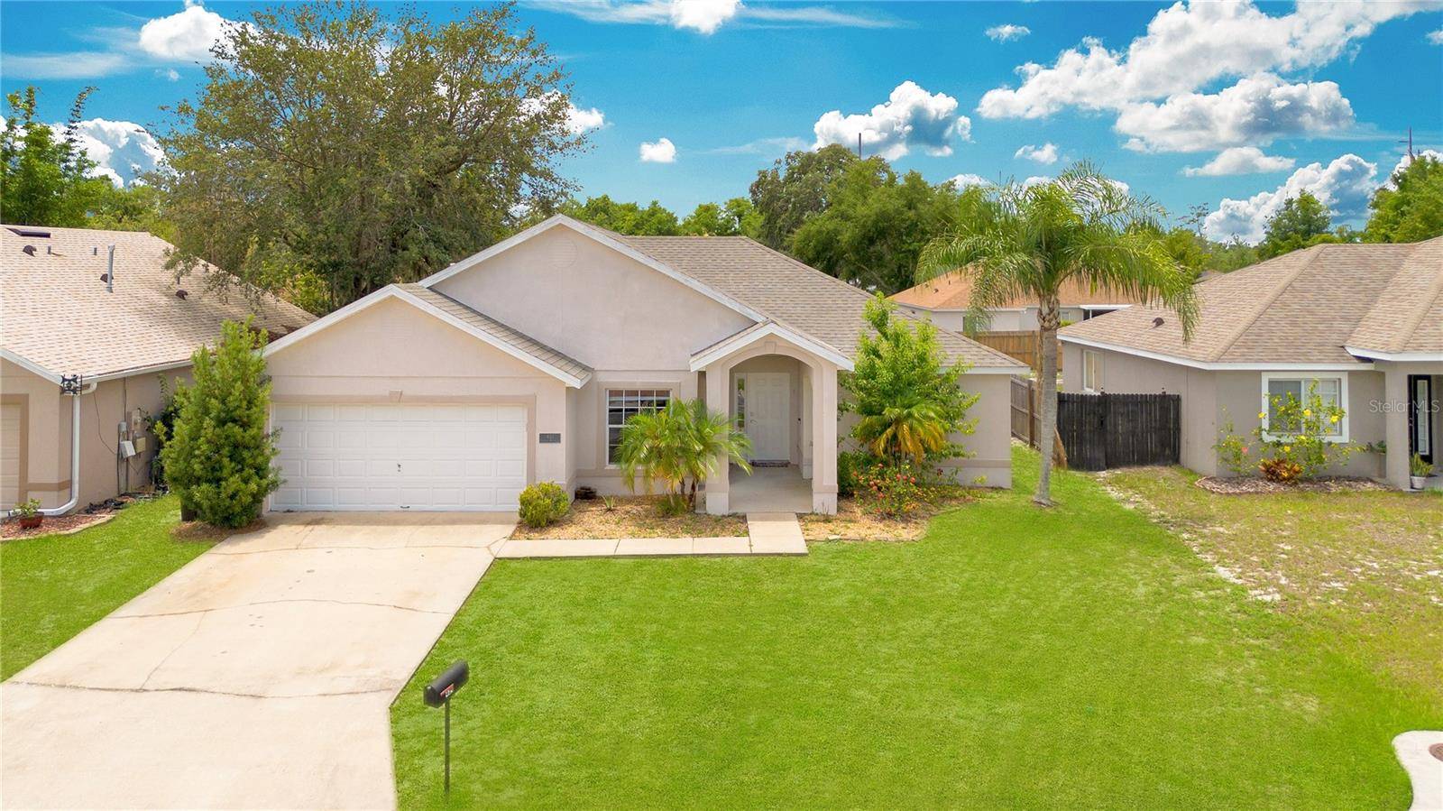 421 PARADISE WOODS CT, Davenport, FL 33896