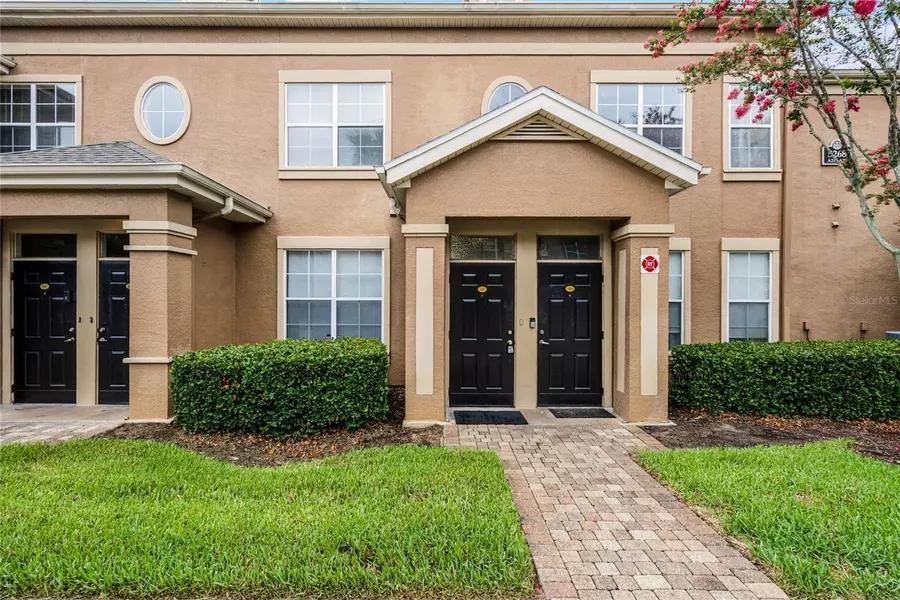 5268 WELLINGTON PARK CIR #23, Orlando, FL 32839