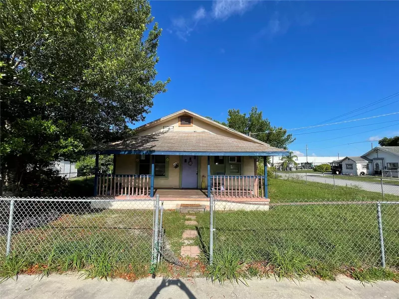 602 ORANGE ST, Auburndale, FL 33823