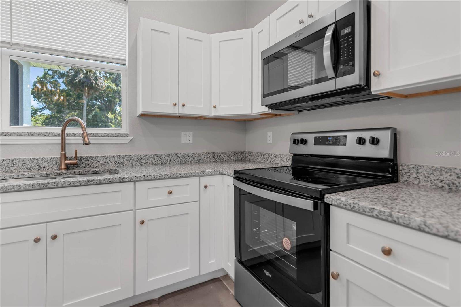 New Smyrna Beach, FL 32168,370 ROUTH AVE