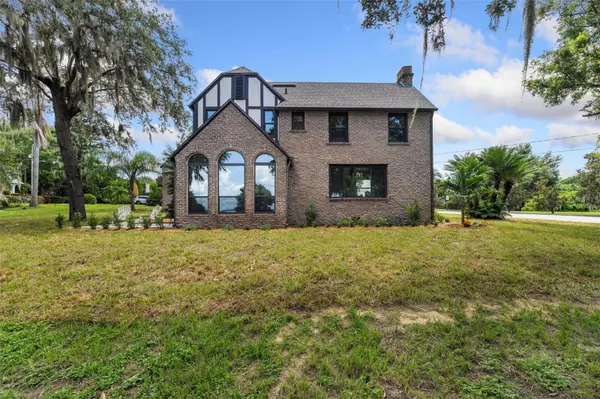 Eustis, FL 32726,1689 LAKESHORE DR
