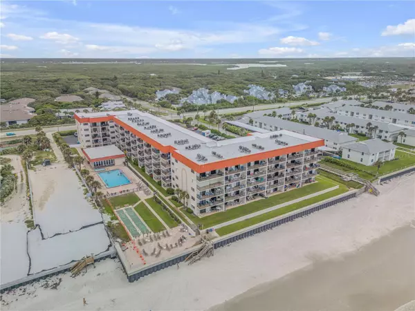 New Smyrna Beach, FL 32169,4301 S ATLANTIC AVE #203