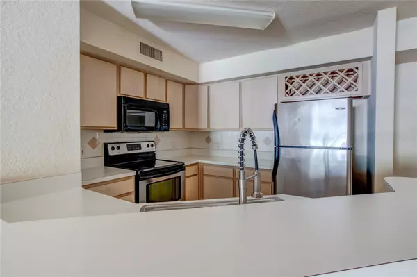Altamonte Springs, FL 32714,823 CAMARGO WAY #101