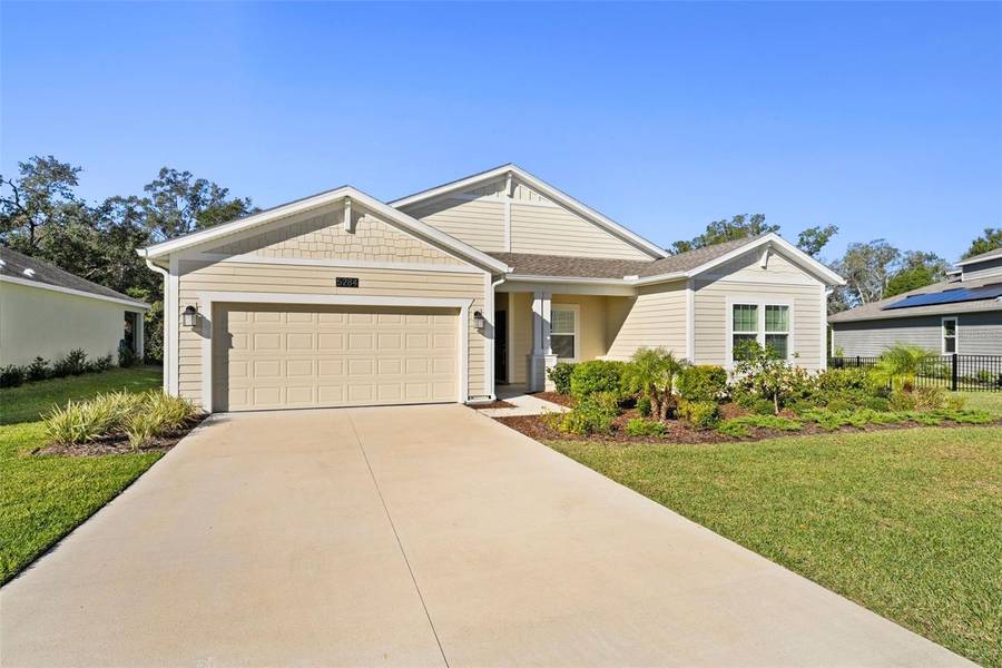 5284 RED CORAL CIR, Mount Dora, FL 32757