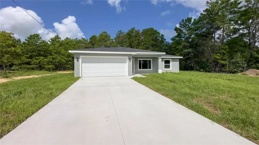 122 MALAUKA LOOP, Ocklawaha, FL 32179