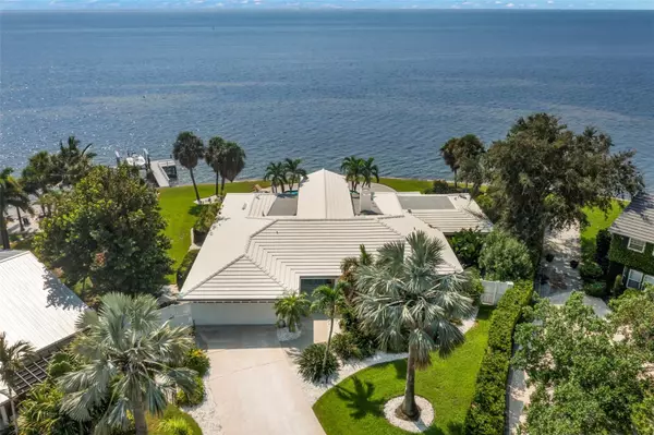 200 COLONY POINT RD S, St Petersburg, FL 33705