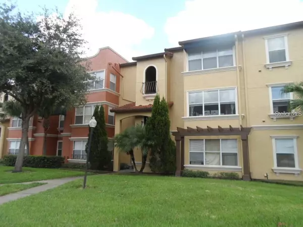 5112 CONROY RD #322, Orlando, FL 32811