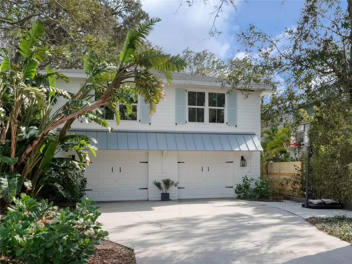 New Smyrna Beach, FL 32169,807 E 23RD AVE