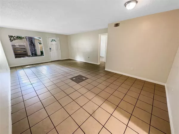 Altamonte Springs, FL 32701,220 CHEROKEE CT #112