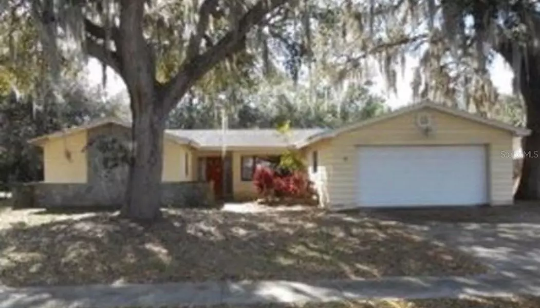 985 WILLIAMSBURG DR, Titusville, FL 32780