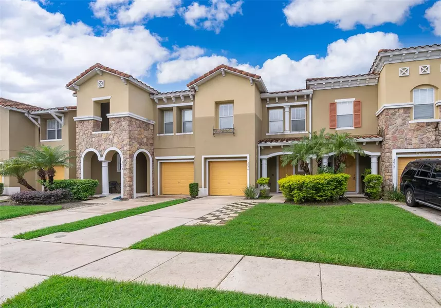 3070 SEAVIEW CASTLE DR, Kissimmee, FL 34746