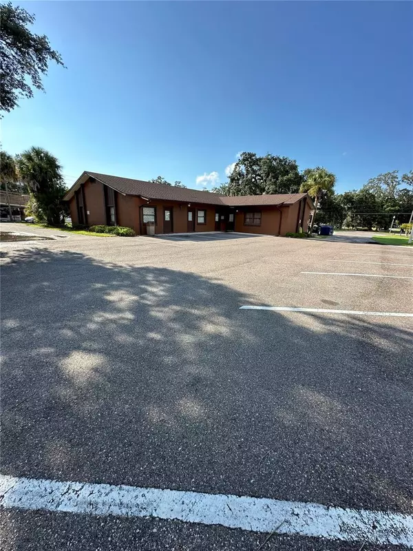 221 E MAIN ST,  Apopka,  FL 32703