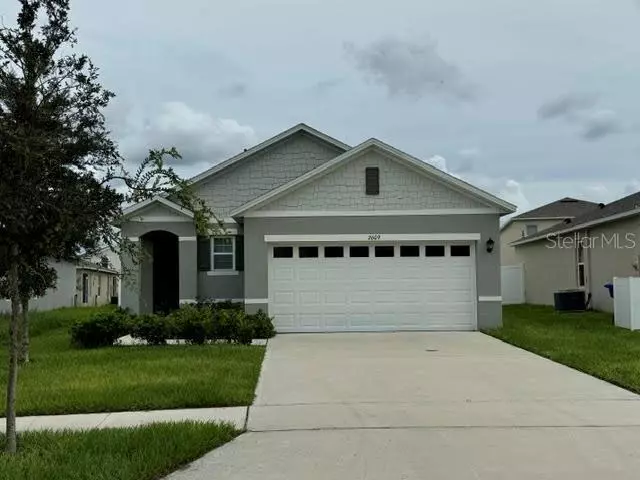 2609 ROWAN ST, Tavares, FL 32778