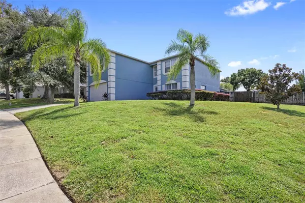 1909 KNOLLCREST DR, Clermont, FL 34711