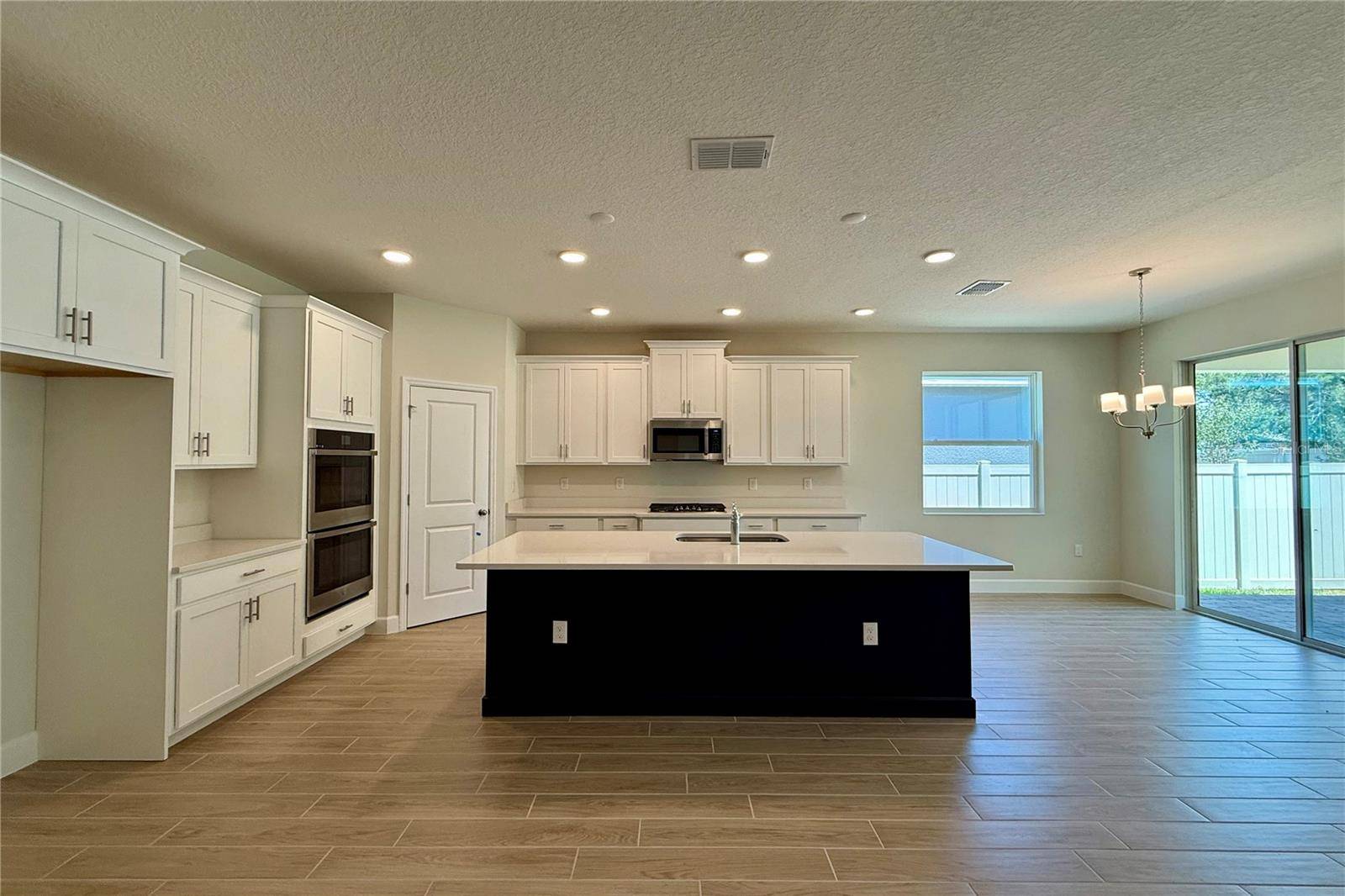 Apopka, FL 32703,329 LADY PALM ST
