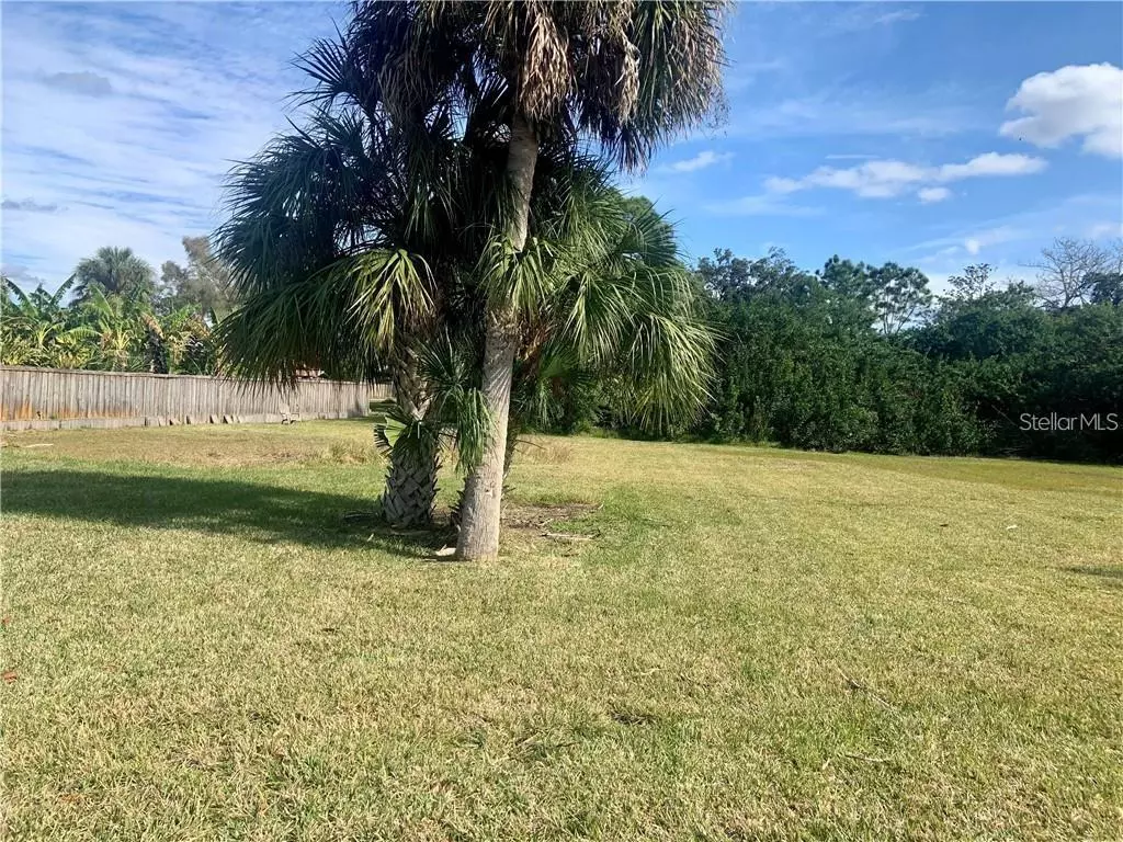 Tarpon Springs, FL 34689,ROYAL DR