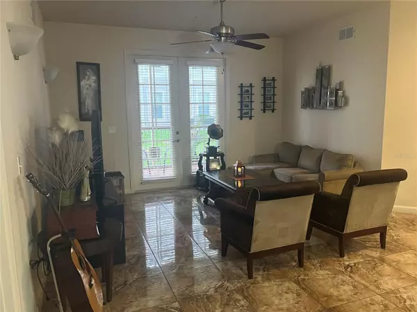 Kissimmee, FL 34741,3000 LAUREL PARK LN #104