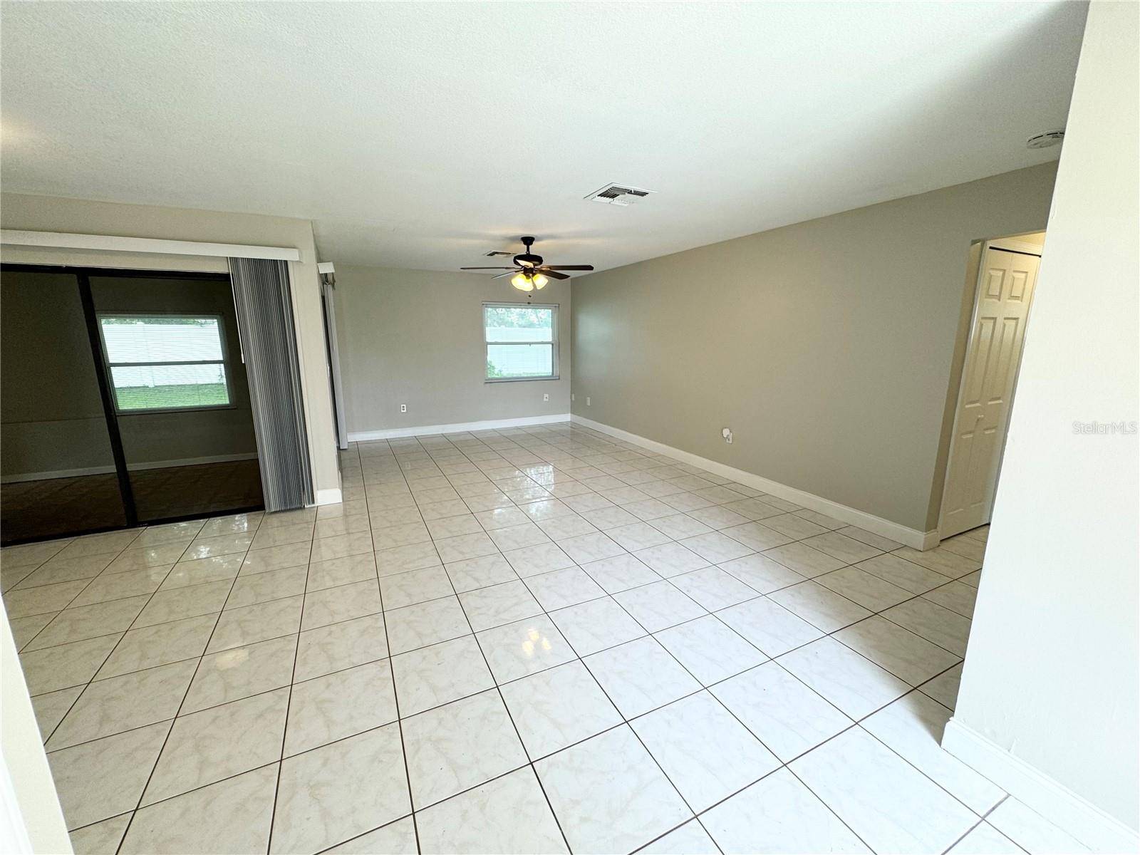 Kissimmee, FL 34758,307 COLONADE CT
