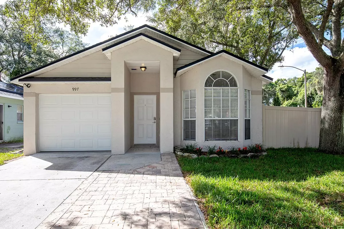 Maitland, FL 32751,997 HAMLET CT