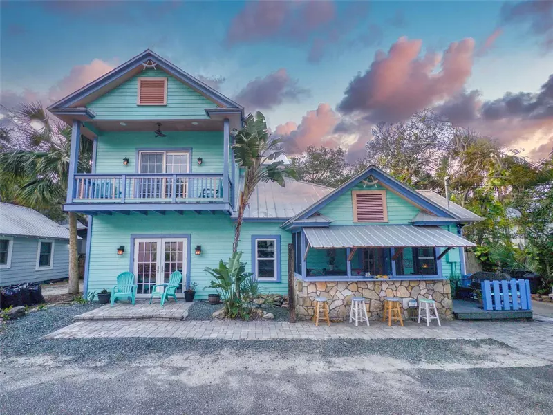 207 ESTHER ST, New Smyrna Beach, FL 32169