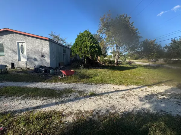 Davenport, FL 33837,1409 POWER LINE RD