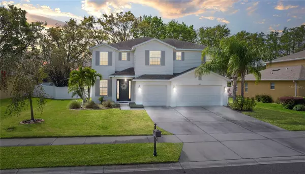 701 LAKE COVE POINTE CIR, Winter Garden, FL 34787