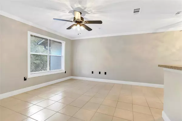 Altamonte Springs, FL 32714,623 DORY LN #308