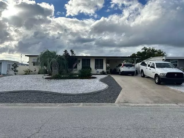 2754 VINDALE RD, Tavares, FL 32778