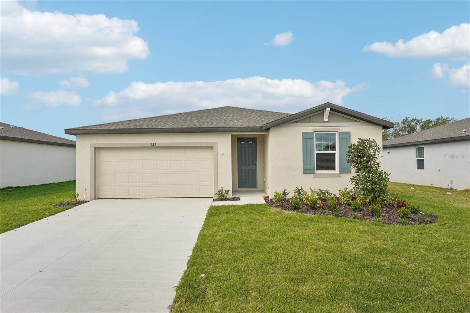 1325 OAK VALLEY DR, Auburndale, FL 33823