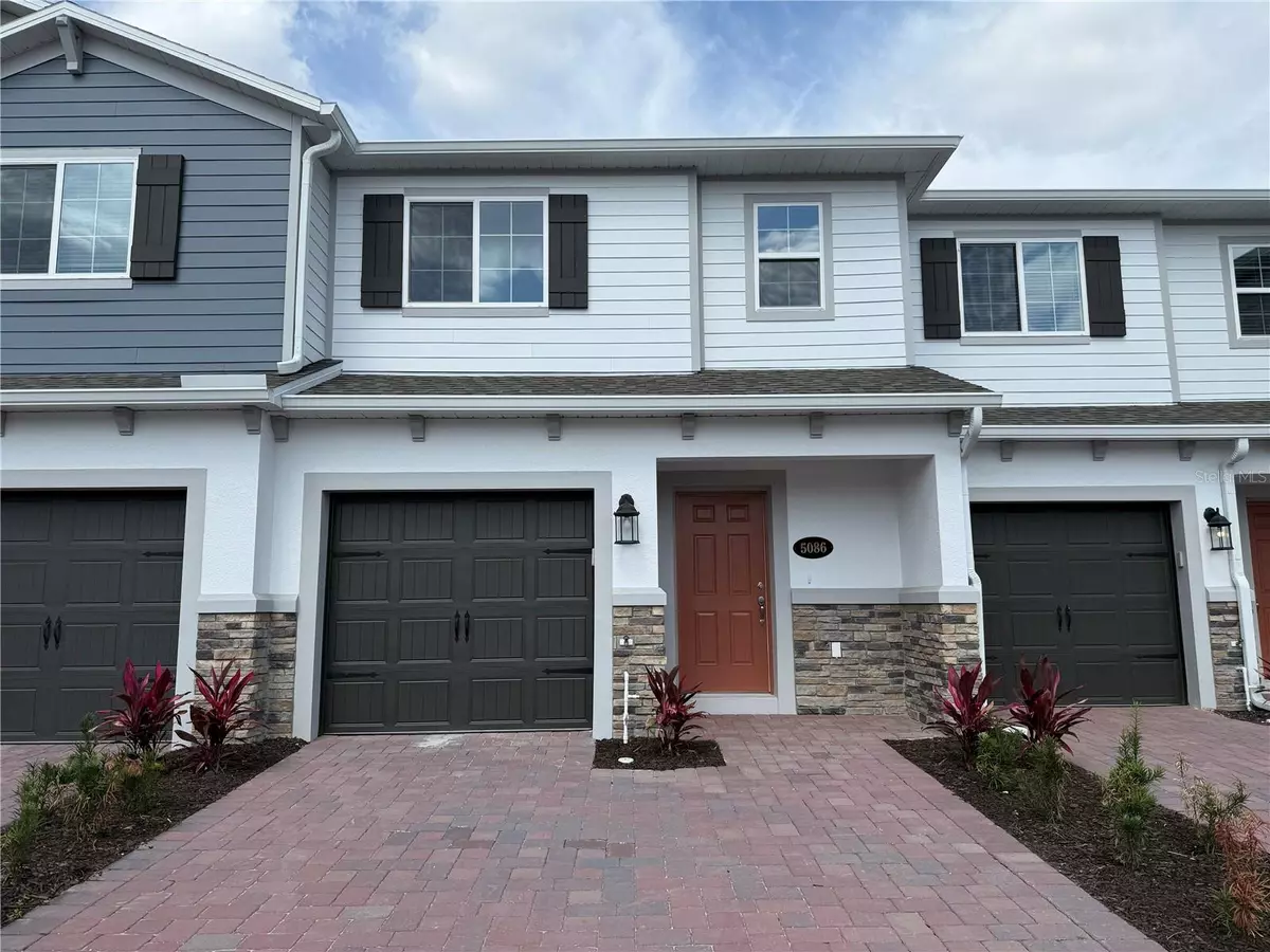 St Cloud, FL 34772,5086 RAIN SHADOW DR