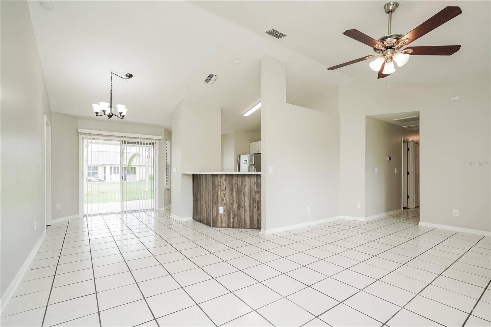 Cape Coral, FL 33991,901 SW 10TH PL