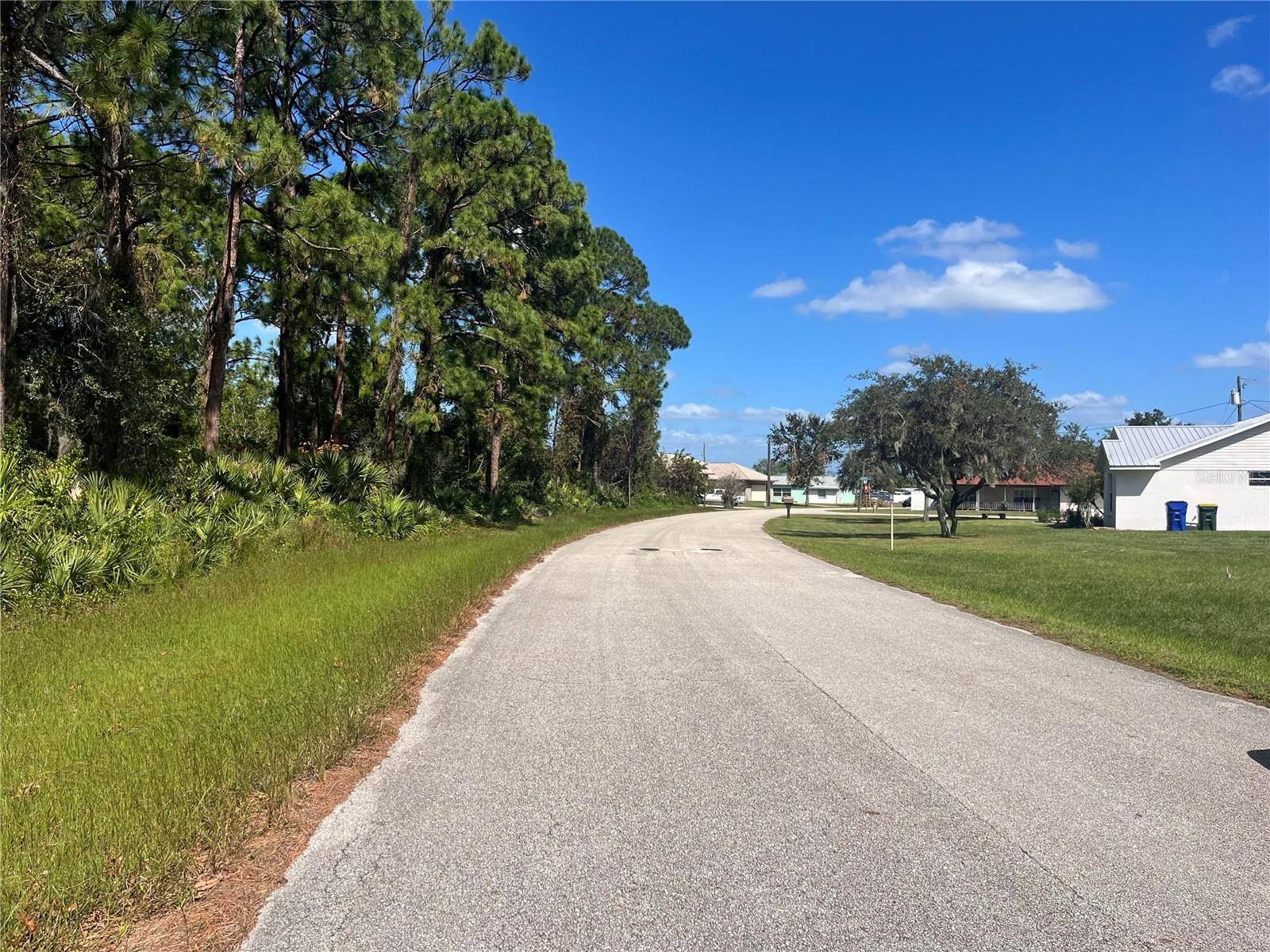 1013 ASTON-MARTIN DR, Sebring, FL 33872