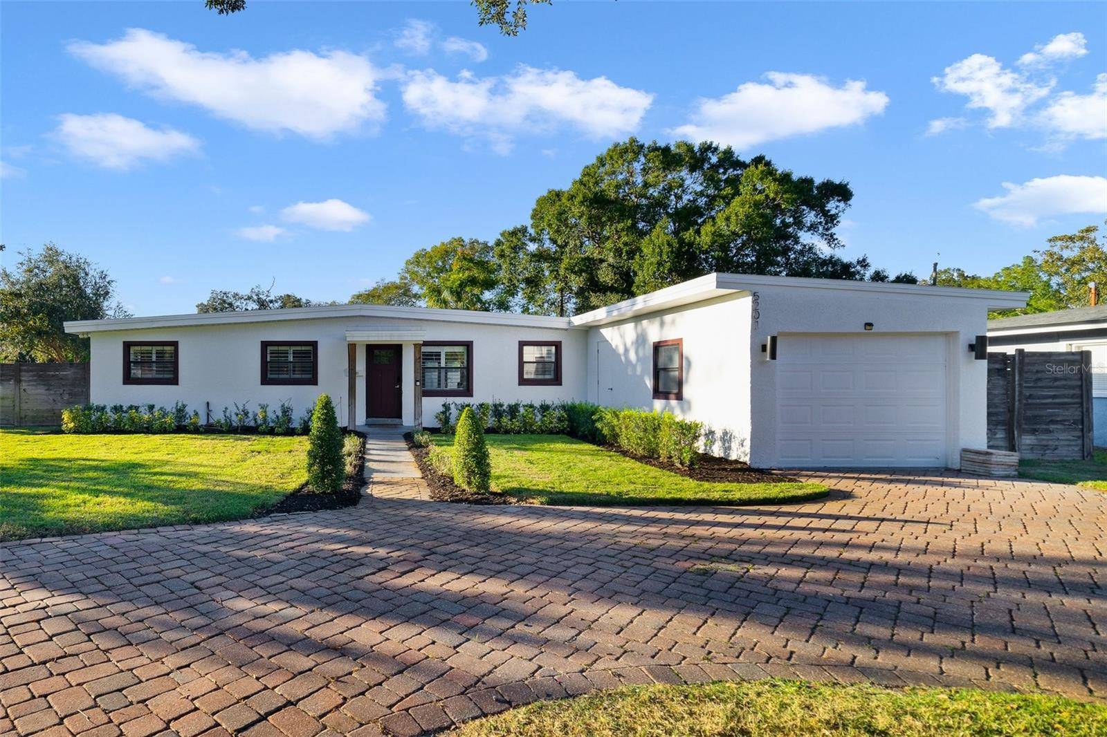 5201 LAKE HOWELL RD, Winter Park, FL 32792
