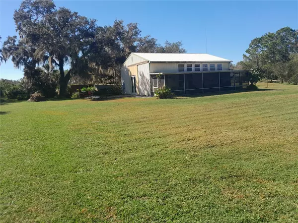 2607 OSCEOLA BLUFF LN, Geneva, FL 32732