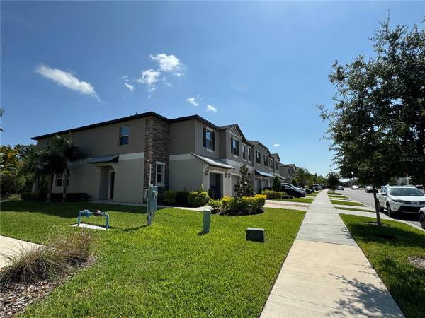 9650 PEMBROOKE PINES DR, Sun City Center, FL 33573