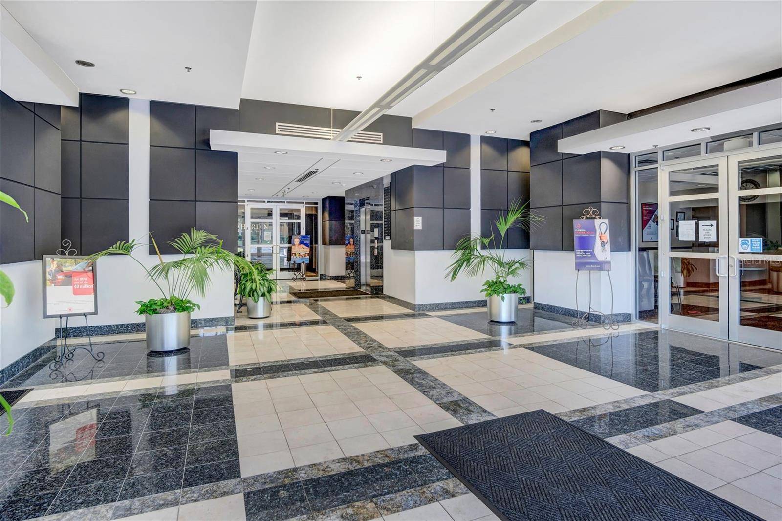 Orlando, FL 32835,6200 METROWEST BLVD #103C