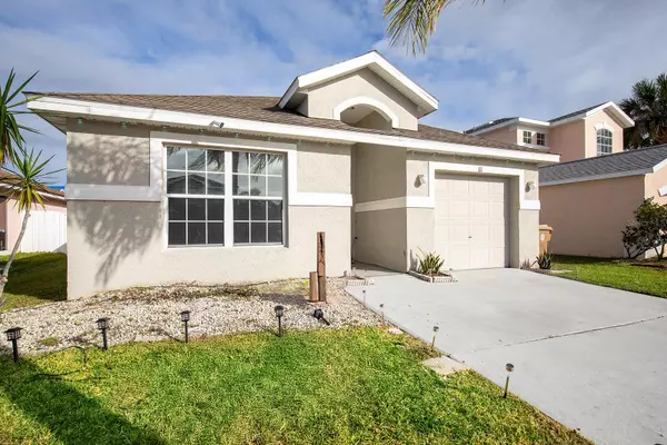 Kissimmee, FL 34743,111 WINDY DUNE CT