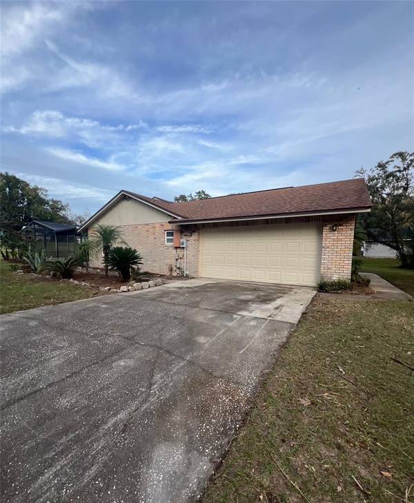 10545 PARKWAY DR, Clermont, FL 34711