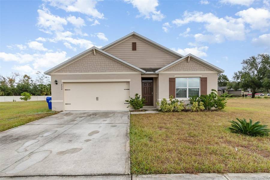 2574 GLACIER EXPRESS LN, Tavares, FL 32778