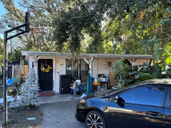 10011 N ANNETTE AVE, Tampa, FL 33612