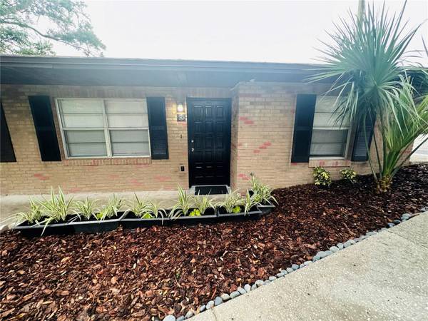 101 LAKE HUNTER DR #15 & 16, Lakeland, FL 33803