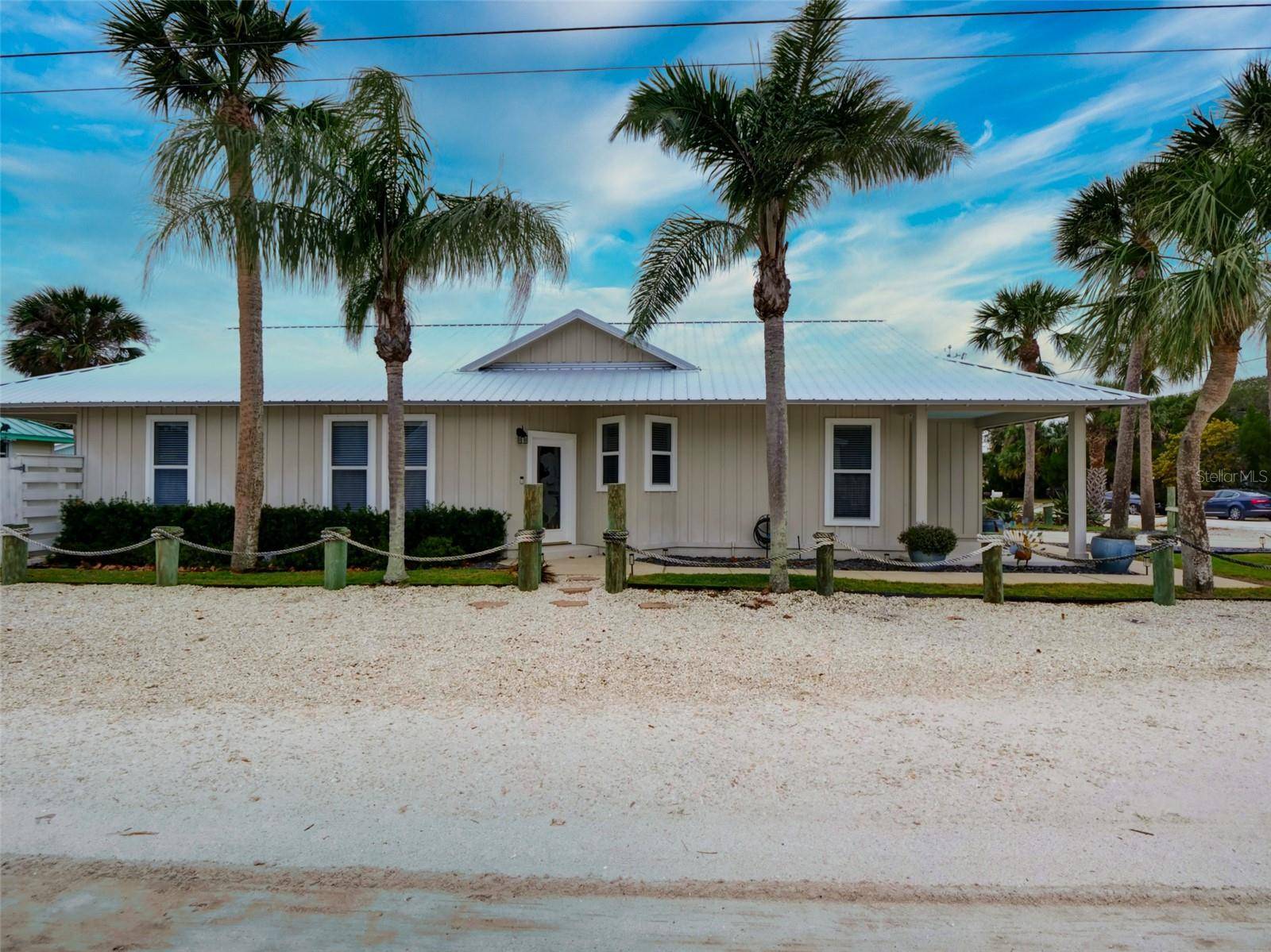New Smyrna Beach, FL 32169,821 E 1ST AVE