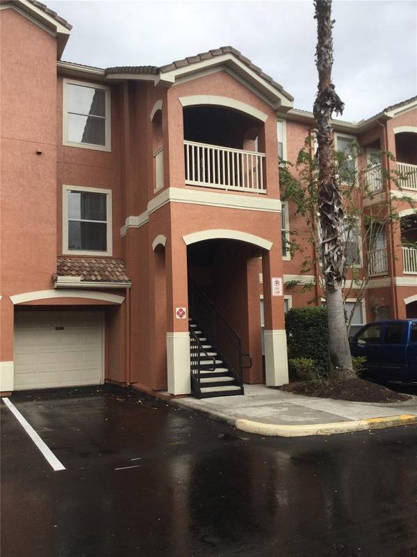 8824 VILLA VIEW CIR #305, Orlando, FL 32821